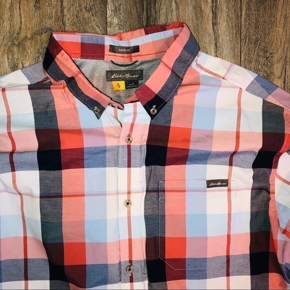 Eddie Bauer Classic Fit Casual Button Down Shirt - Picture 2 of 9
